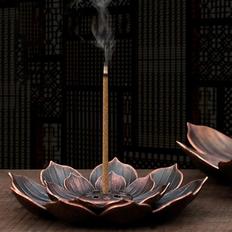 Festival Ornaments, Metal Lotus Designed Incense Holder, Luxury Decorative Candle Holder, Tabletop Ornaments, Retro Decoration Supplies for Home Decor