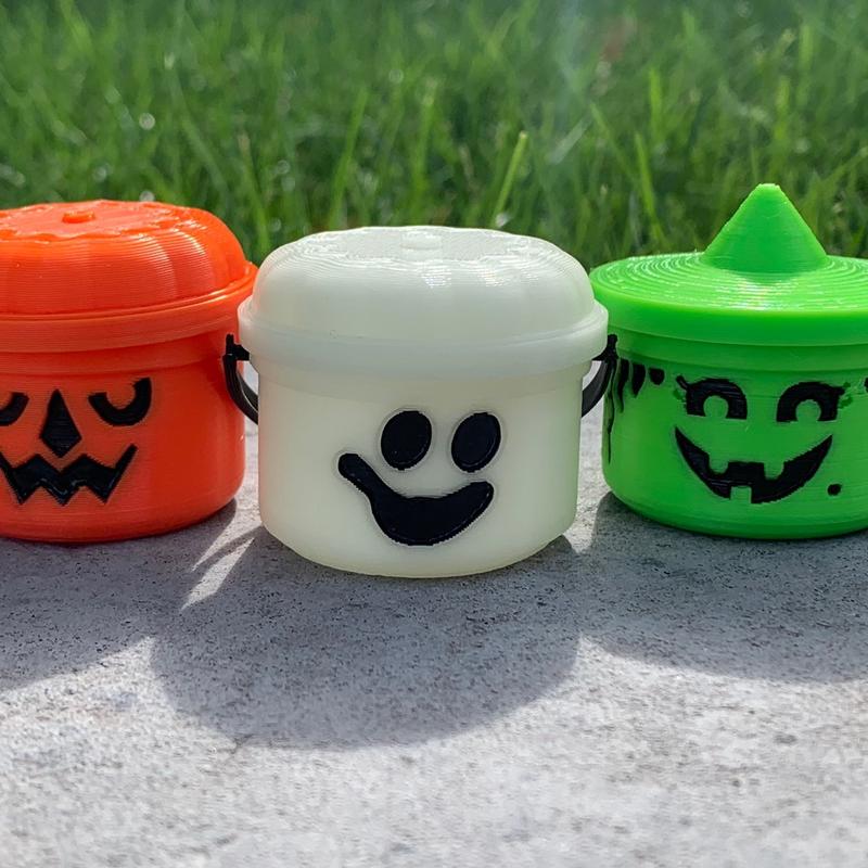 3D Printed Nostalgic Halloween Decoration Buckets