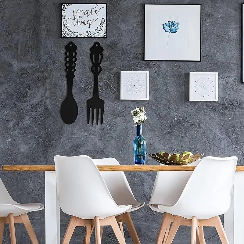 2pcs/set Metal Fork & Spoon Shaped Hanging Sign, Modern Creative Hanging Decor, Wall Ornament for Home Kitchen Dining Room