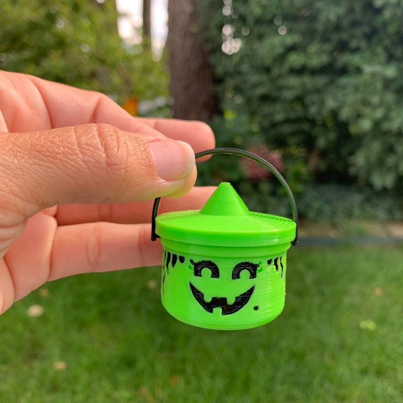 3D Printed Nostalgic Halloween Decoration Buckets