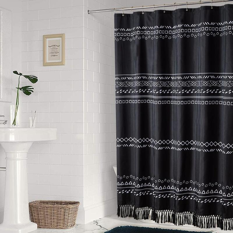 Boho Style Geometric Print Shower Curtain with Tassel, 1 Count Waterproof Shower Curtain with Hooks, Bathroom Supplies for Home Use